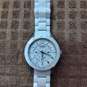White Fossil watch for small wrist